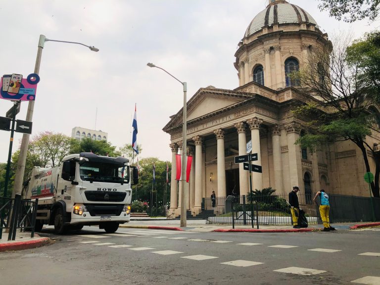 Brigada #CHA, dependiente de la Dirección de Servicios Urbanos, la conforman guardianes del Casco Histórico para mantener impecable todo ese sector emblemático de la capital