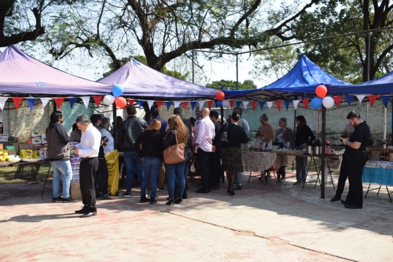 El Mercado en tu Barrio trae productos y servicios a la Plaza San Isidro