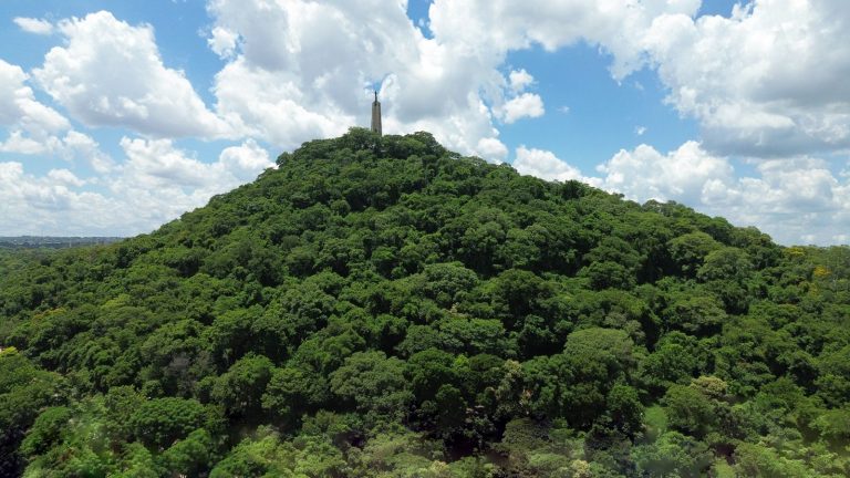 MADES aprobó el Plan de Manejo del Paisaje Protegido Cerro Lambaré 2024-2034 presentado por la Municipalidad de Asunción