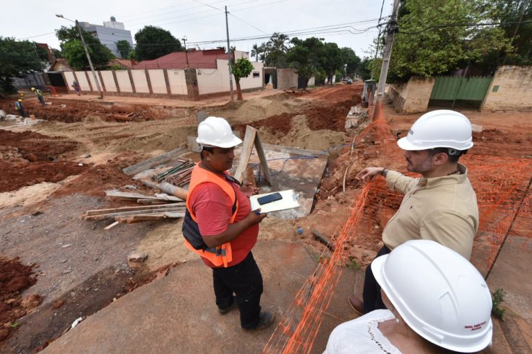 Prosiguen los trabajos en el marco de la mega obra de desagüe pluvial que se encara en la zona del Mercado de Abasto y del barrio San Pablo