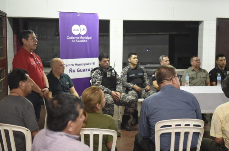 Nueva reunión entre comisiones vecinales y jefes policiales, promovida por la Dirección de Promoción de la Participación Ciudadana, se realizó para lograr una mayor seguridad barrial