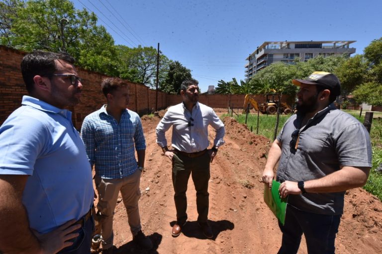 Intendente de Asunción recorrió la calle Jaime Bestard que se convertirá en una vía de interconexión para agilizar el tráfico