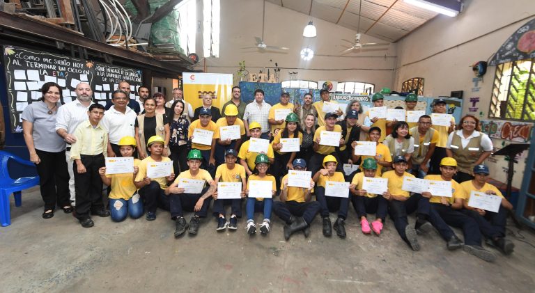 28 jóvenes profesionales egresaron de la Escuela Taller de Asunción, listos para los desafíos del mercado laboral