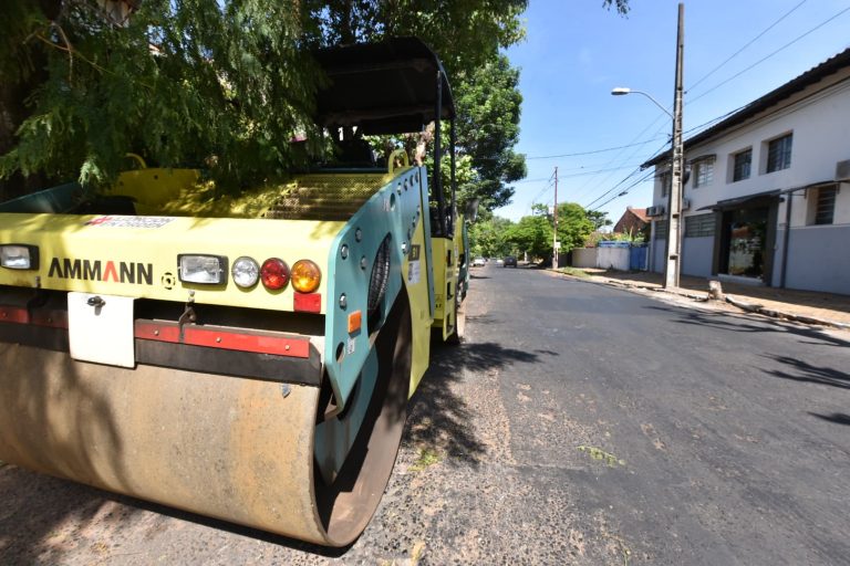 Trabajos nocturnos de recapado se iniciaron en la calle Azara