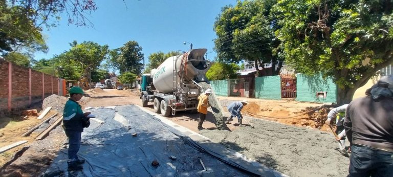 En el barrio San Pablo aumenta la construcción de pavimento, tras completarse colocación de las alcantarillas del desagüe pluvial