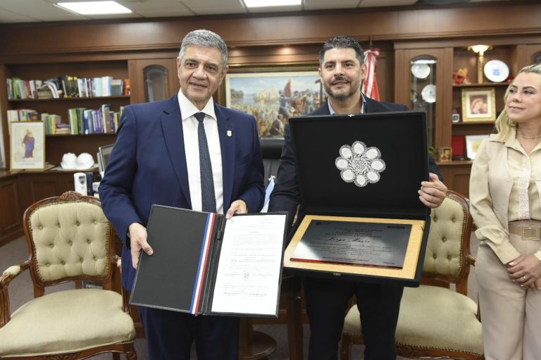 Jefe de Gobierno de la Ciudad de Buenos Aires recibió la distinción de visitante ilustre y firmó carta de intención con su par de Asunción