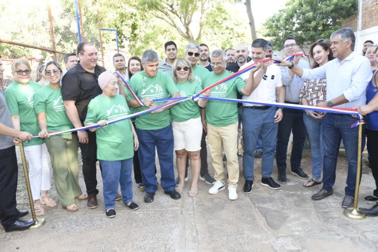 Mburicaó es la plaza que fue reacondicionada totalmente con recursos de los Fondos de Proyectos Especiales para alegría de los vecinos del barrio Vista Alegre