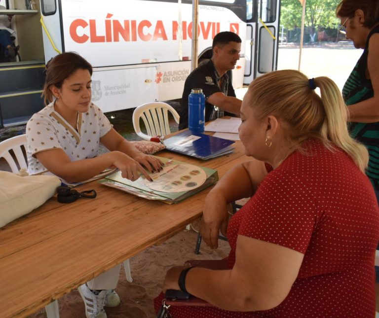 Jornada de Atención Gratuita de la Clínica Móvil en el Barrio Las Lomas