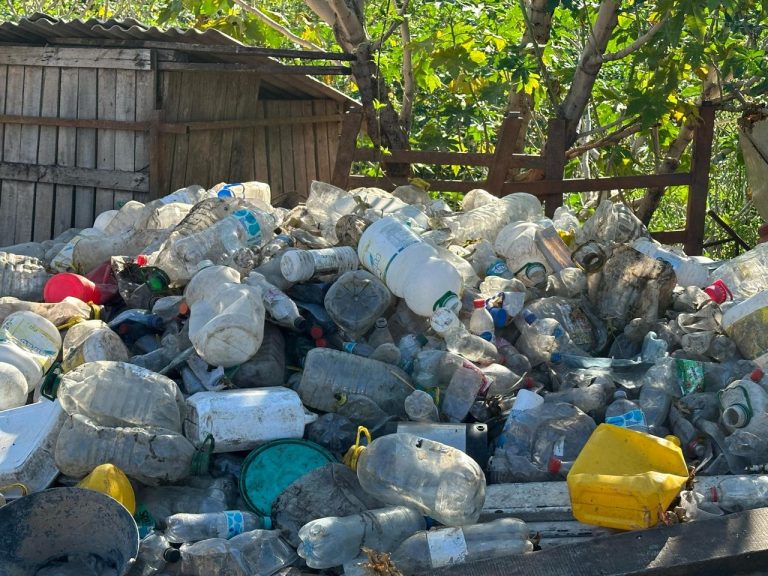 Prosiguen intervenciones municipales de combate a vertido de residuos en cursos de agua